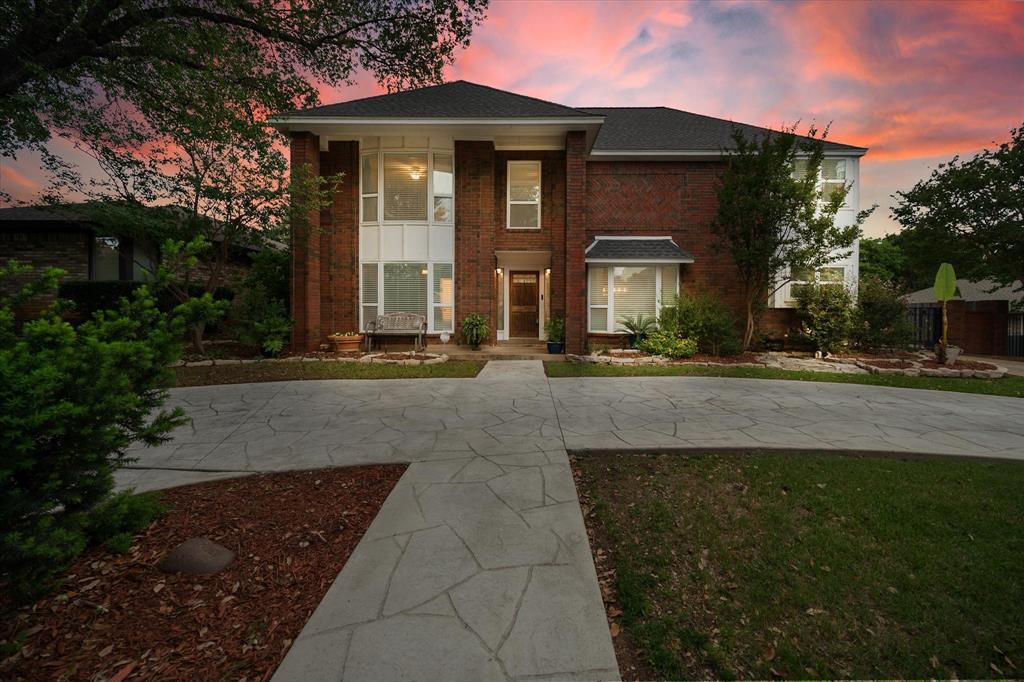 2608 Rivercrest Drive