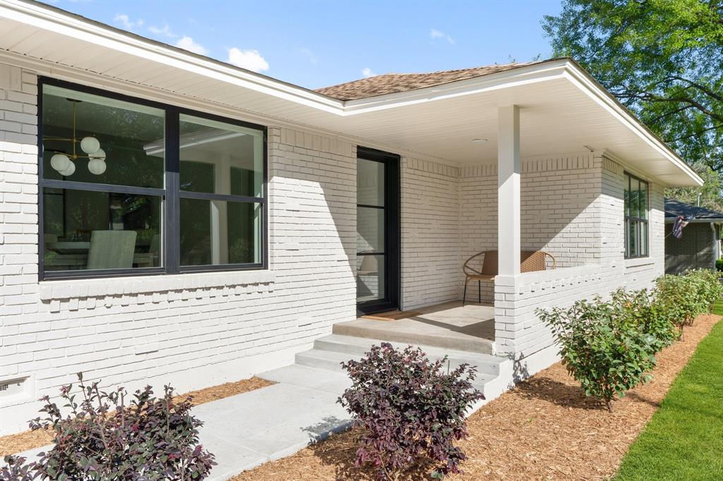 6563 Lange Circle