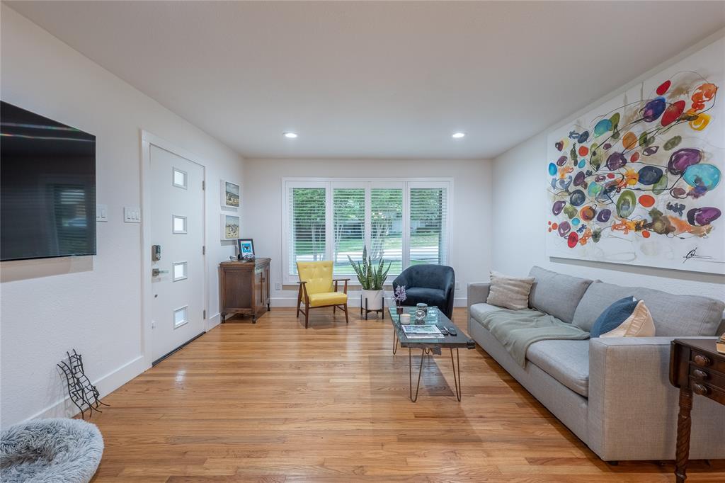 864 Peavy Road