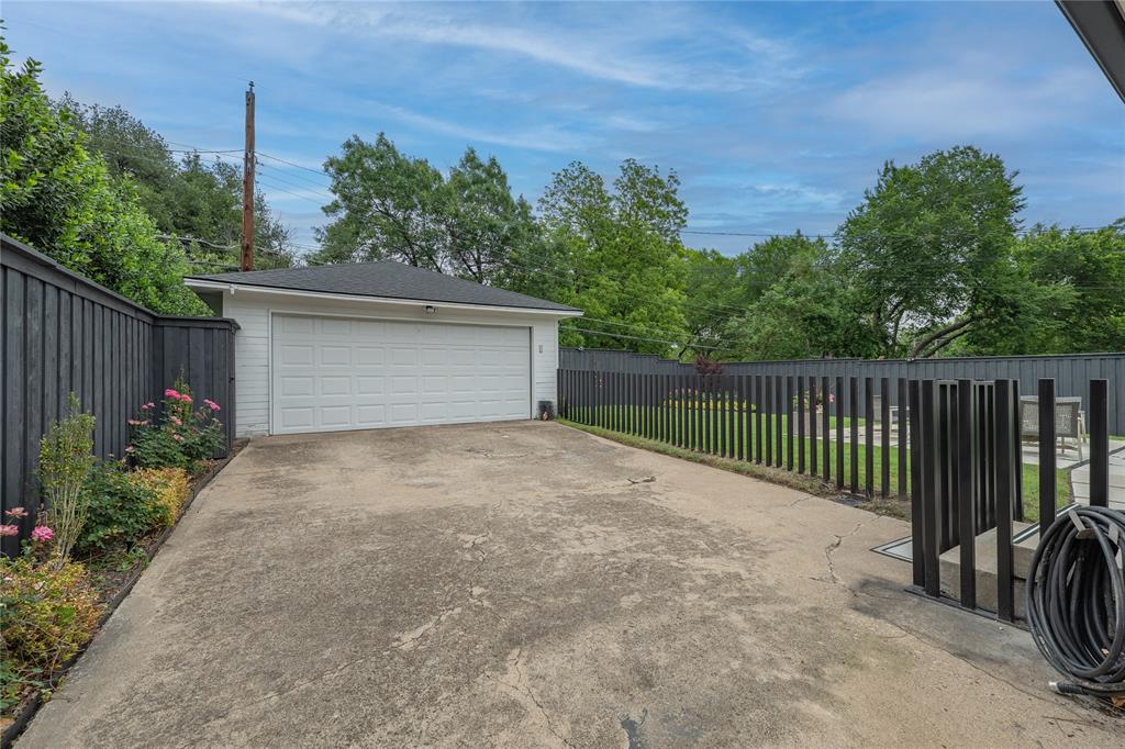 Lake Terrace - Residential