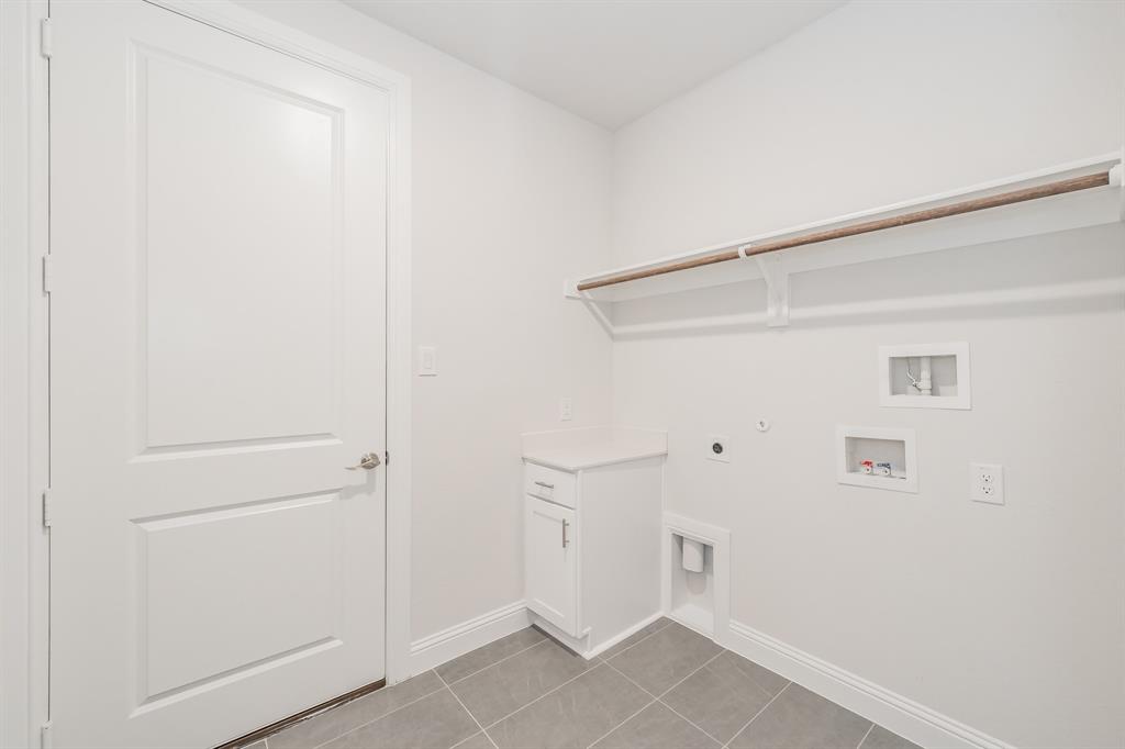 Lake Parc Vlg - Residential Lease