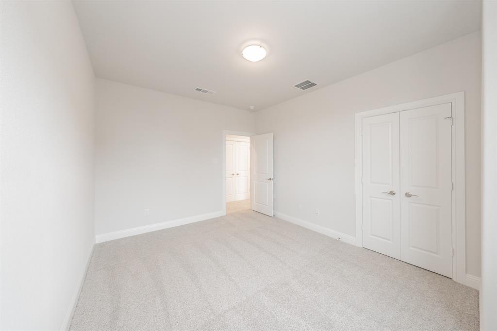 Lake Parc Vlg - Residential Lease