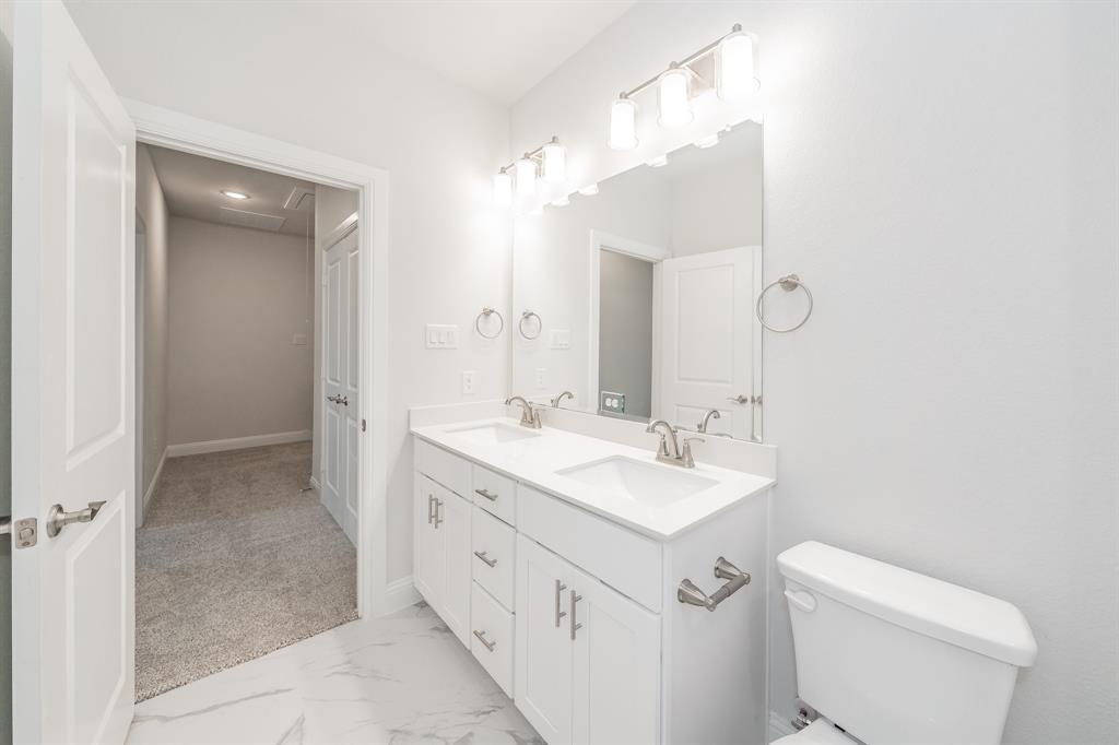 Lake Parc Vlg - Residential Lease