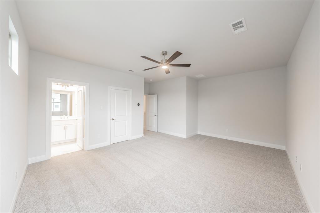 Lake Parc Vlg - Residential Lease