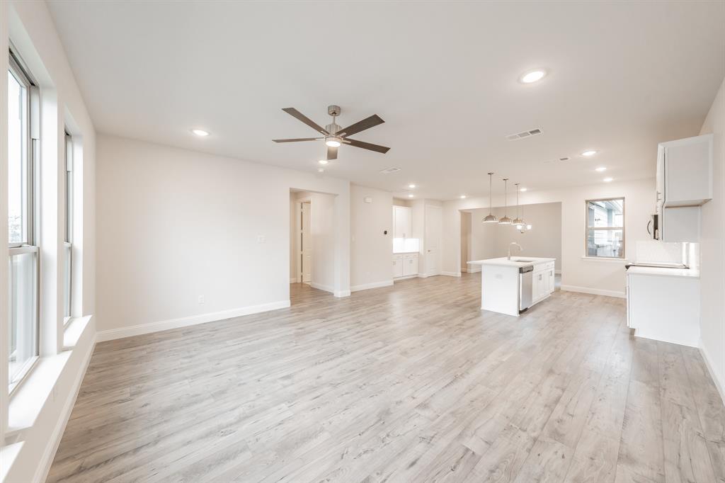 Lake Parc Vlg - Residential Lease