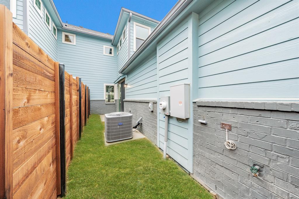 Lake Parc Vlg - Residential Lease