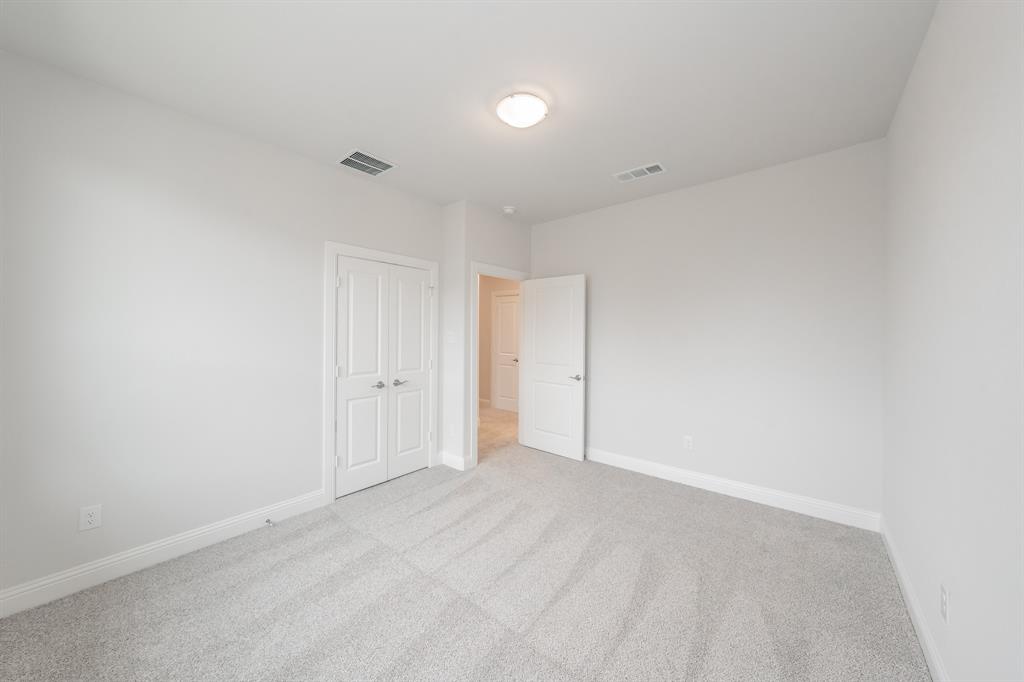 Lake Parc Vlg - Residential Lease