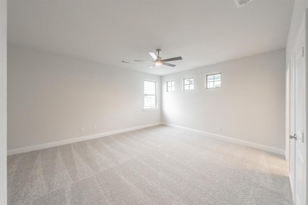 Lake Parc Vlg - Residential Lease