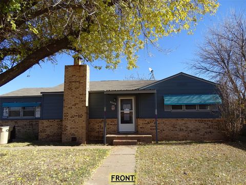 1921 Avenue O Anson TX 79501