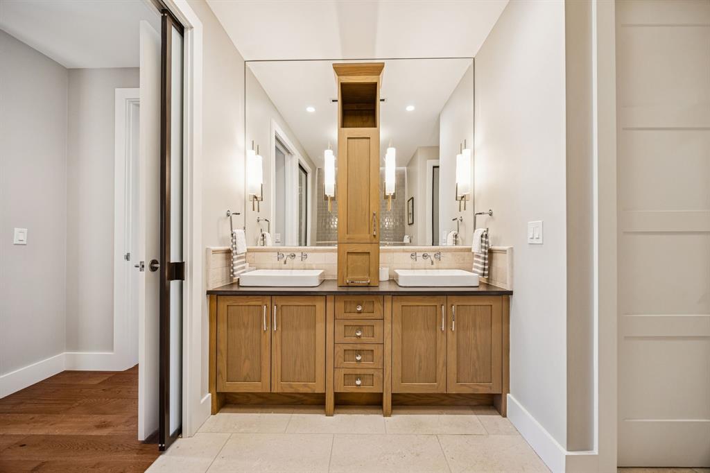 Parkview Condo - Residential