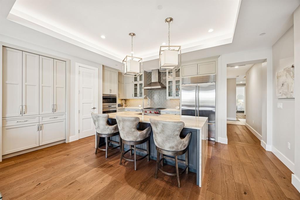 Parkview Condo - Residential