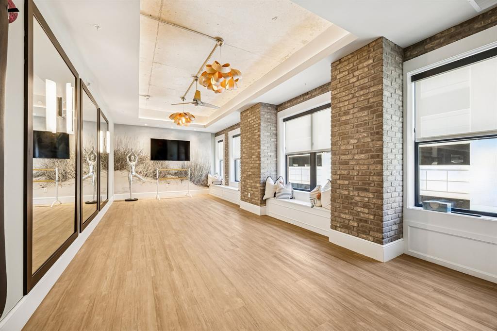 Parkview Condo - Residential