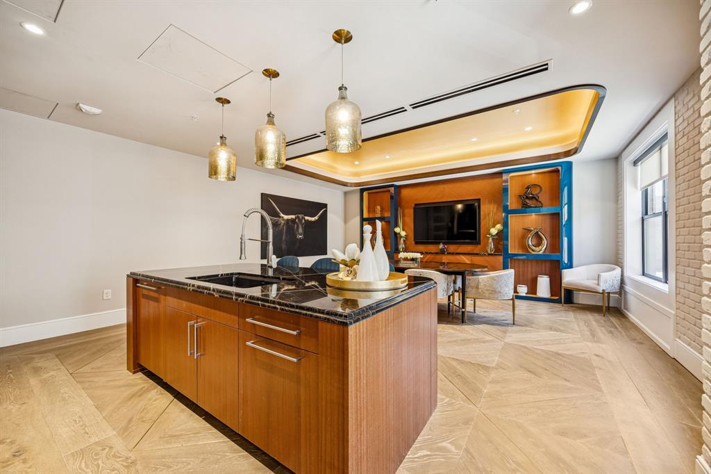 Parkview Condo - Residential