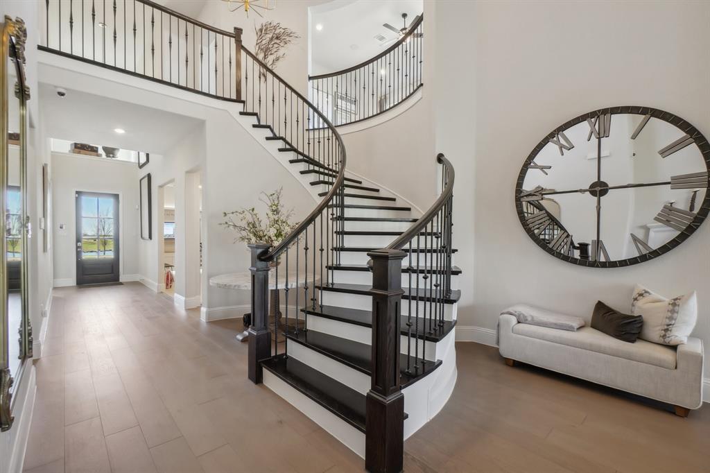 1120 Lakeview Lane