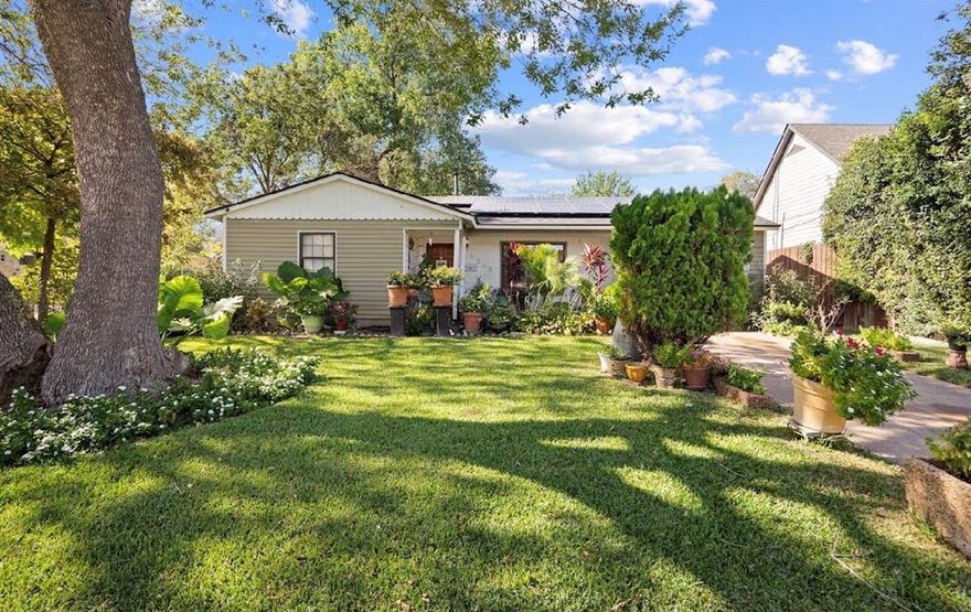 Welcome to 1255 Olden St, a well-kept 3-bedroom, 1.5-bath home offering classic charm and endless potential in a convenient Dallas location. Situated on a large corner lot, this 1959-built property features a bright and functional layout with approximately 1,368 square feet of living space.
Outside, enjoy the oversized 0.27-acre lot, ideal for outdoor entertaining, gardening, or future expansion. 
Located just minutes from Downtown Dallas, Bishop Arts District, and major highways, this home offers both comfort and opportunity. With solid structure and great bones, it’s move-in ready or ready for your personal updates and modern touches