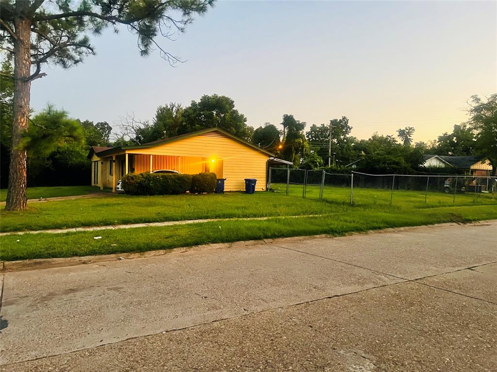 1209 Crestmoor Drive