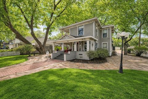 Tiny photo for 811 N Church Street, McKinney, TX 75069 (MLS # 21195227)