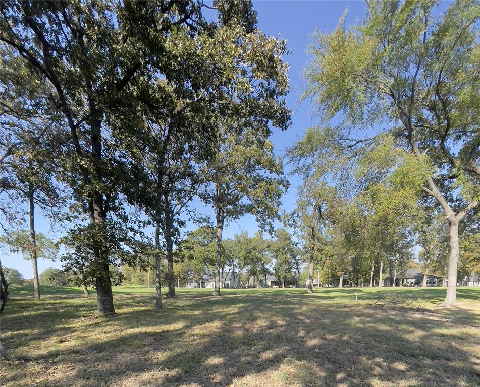 Pinnacle Club - Land