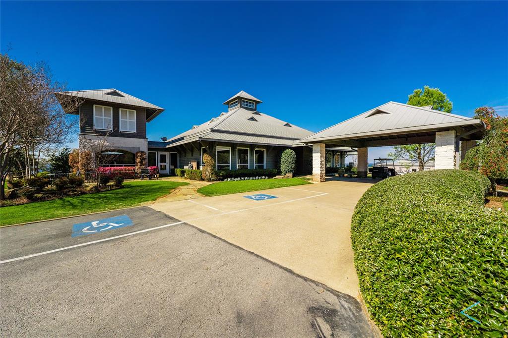 Pinnacle Club - Land