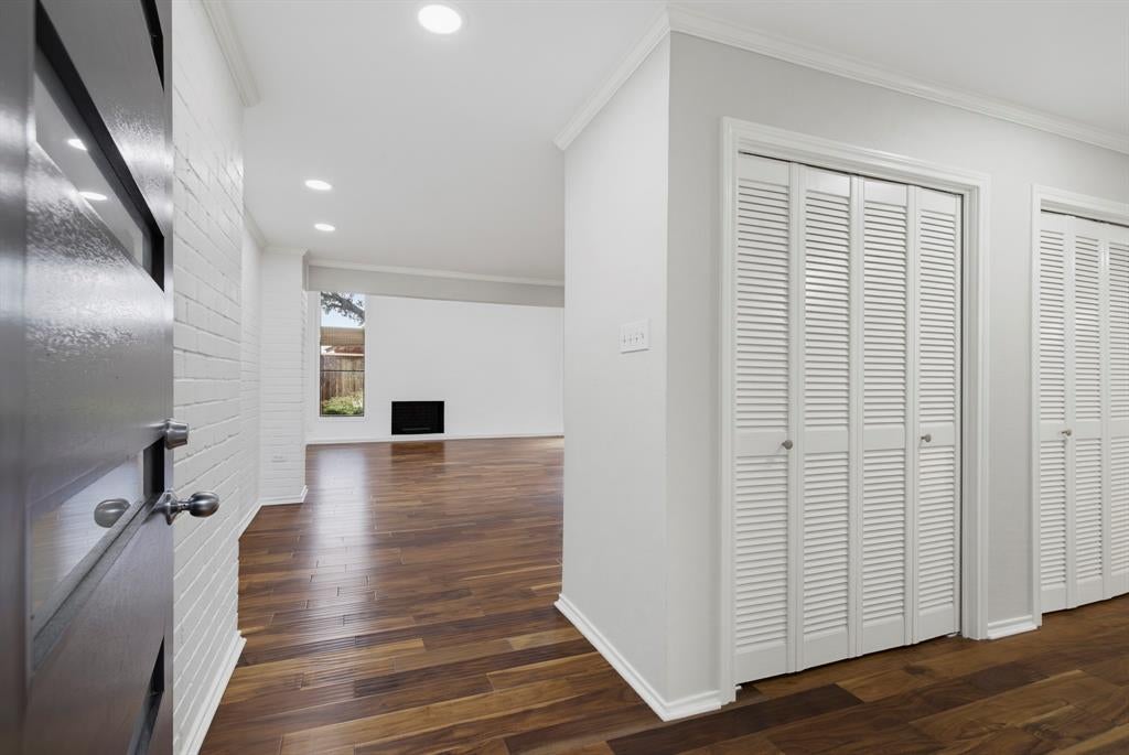 3703 Hulen Park Drive