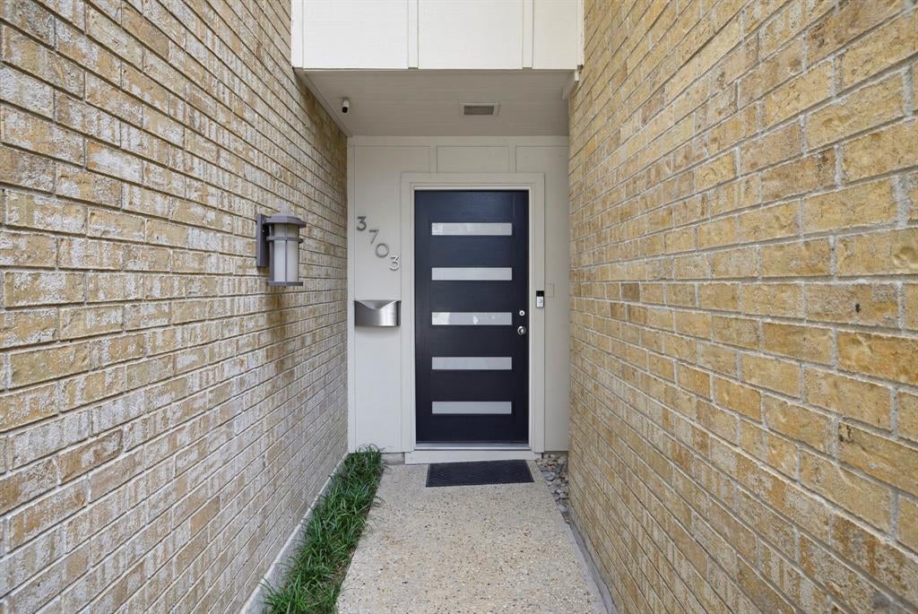 3703 Hulen Park Drive