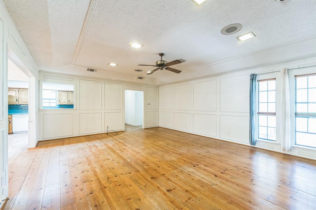 1652 Ernie Lane
