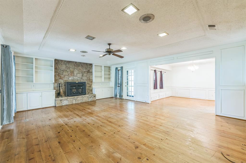 1652 Ernie Lane