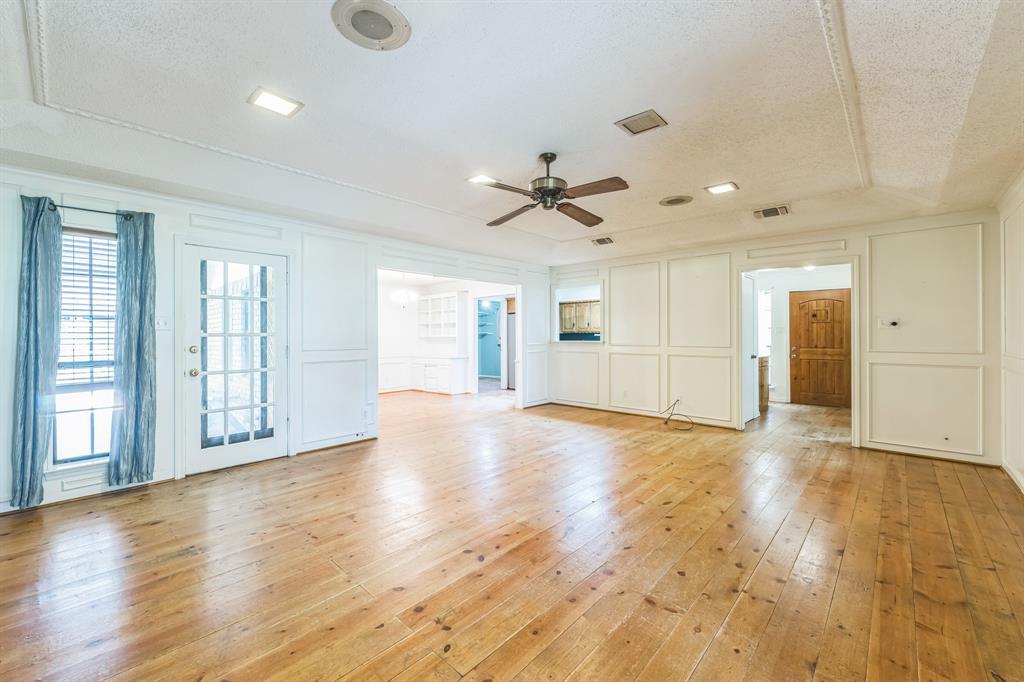 1652 Ernie Lane