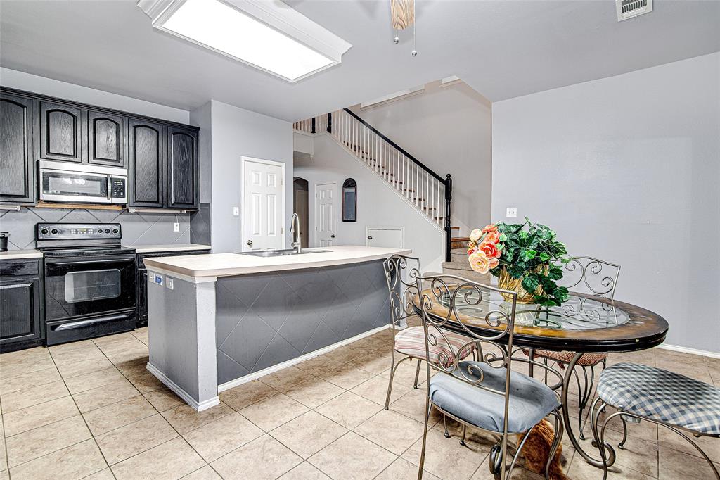 4621 Maple Hill Drive