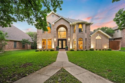 Photo of 3036 Creekview Drive, Grapevine, TX 76051 (MLS # 21238619)