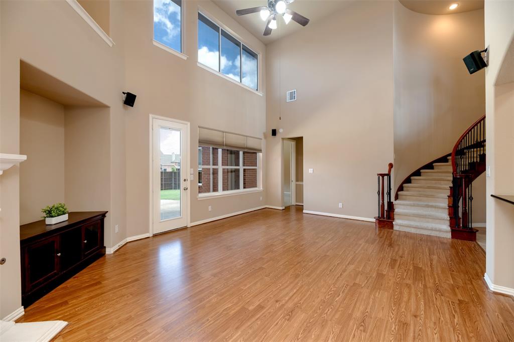 1713 Whispering Glen Drive