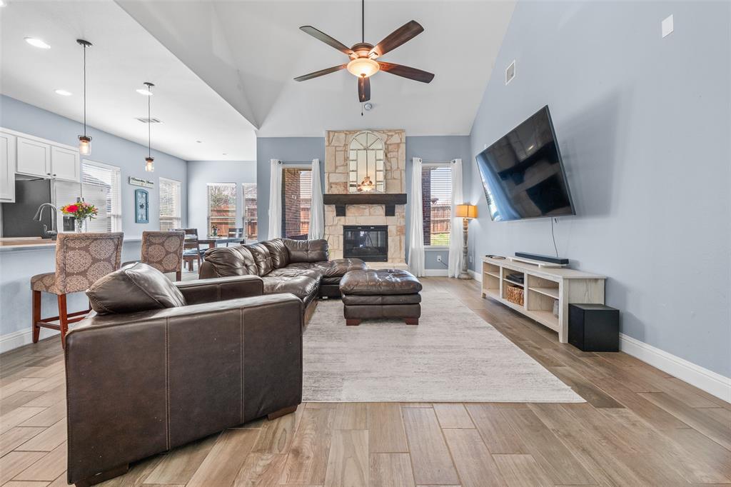 15529 Pioneer Bluff Trail