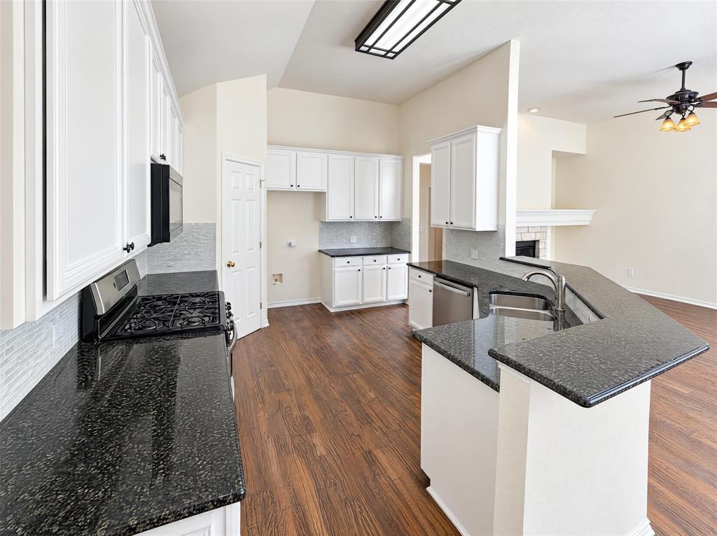 Photo of 9911 Max Lane, Frisco, TX 75035 (MLS # 21422653)