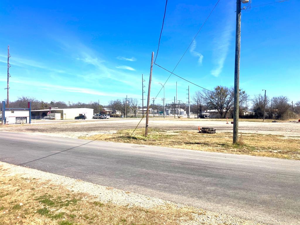 208 W Navarro Avenue