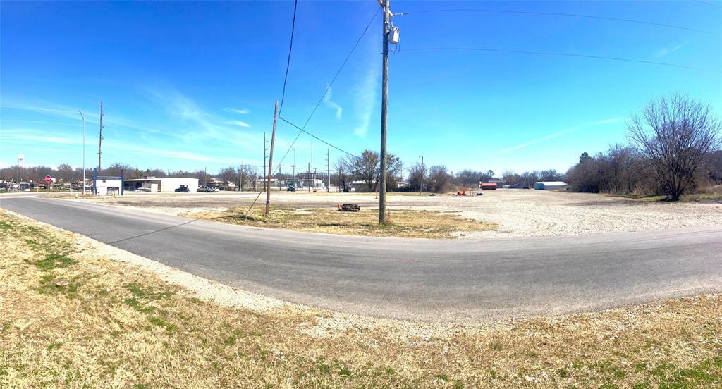 208 W Navarro Avenue