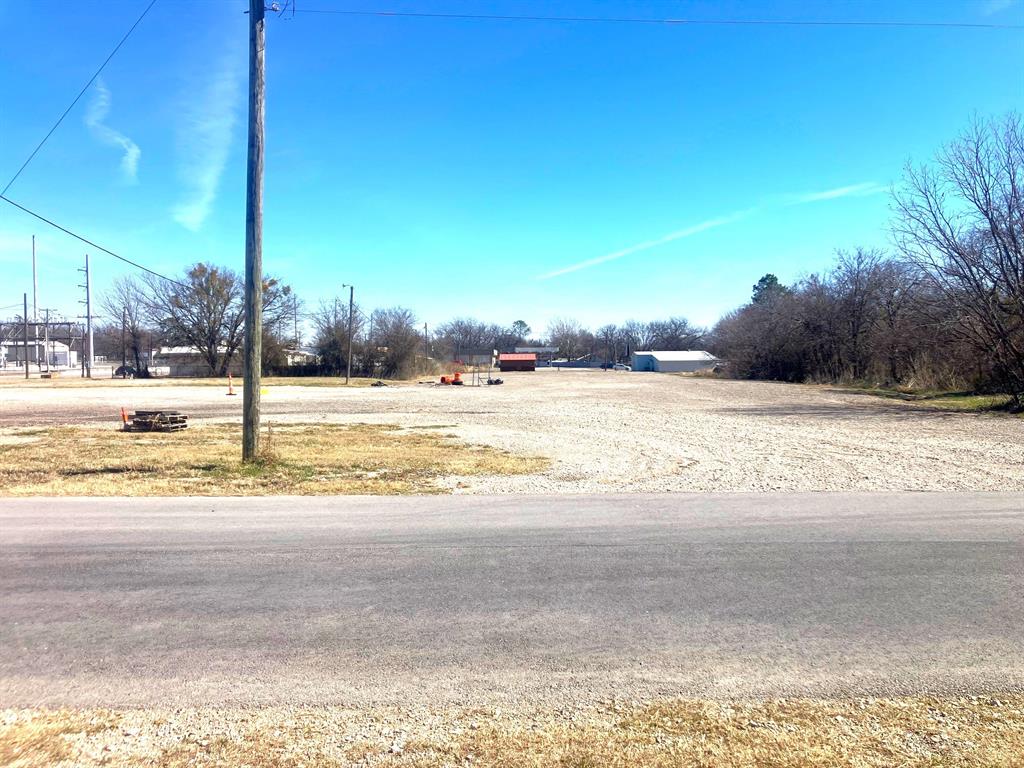 208 W Navarro Avenue