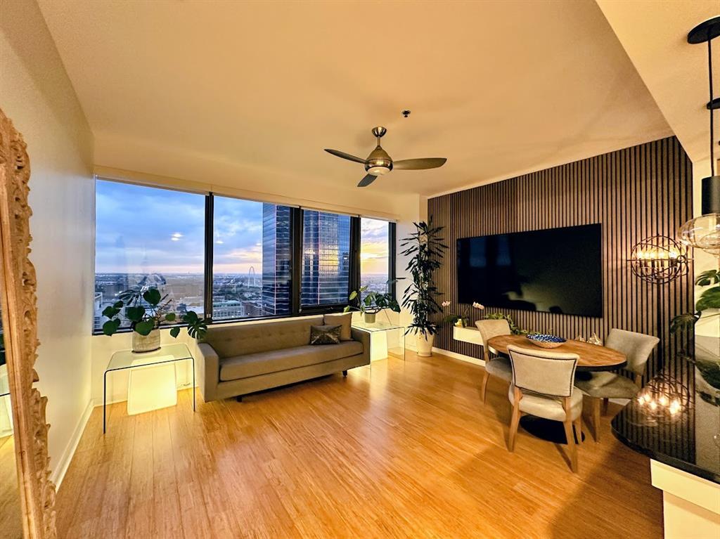 Metropolitan @ 1200 Main St - Residential