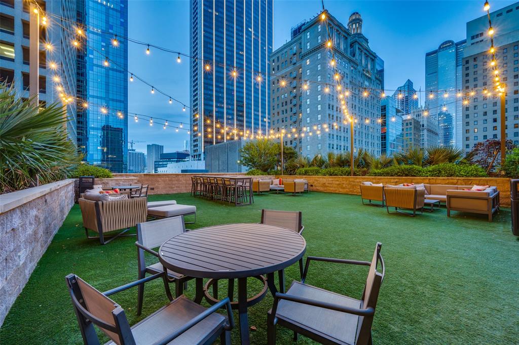Metropolitan @ 1200 Main St - Residential