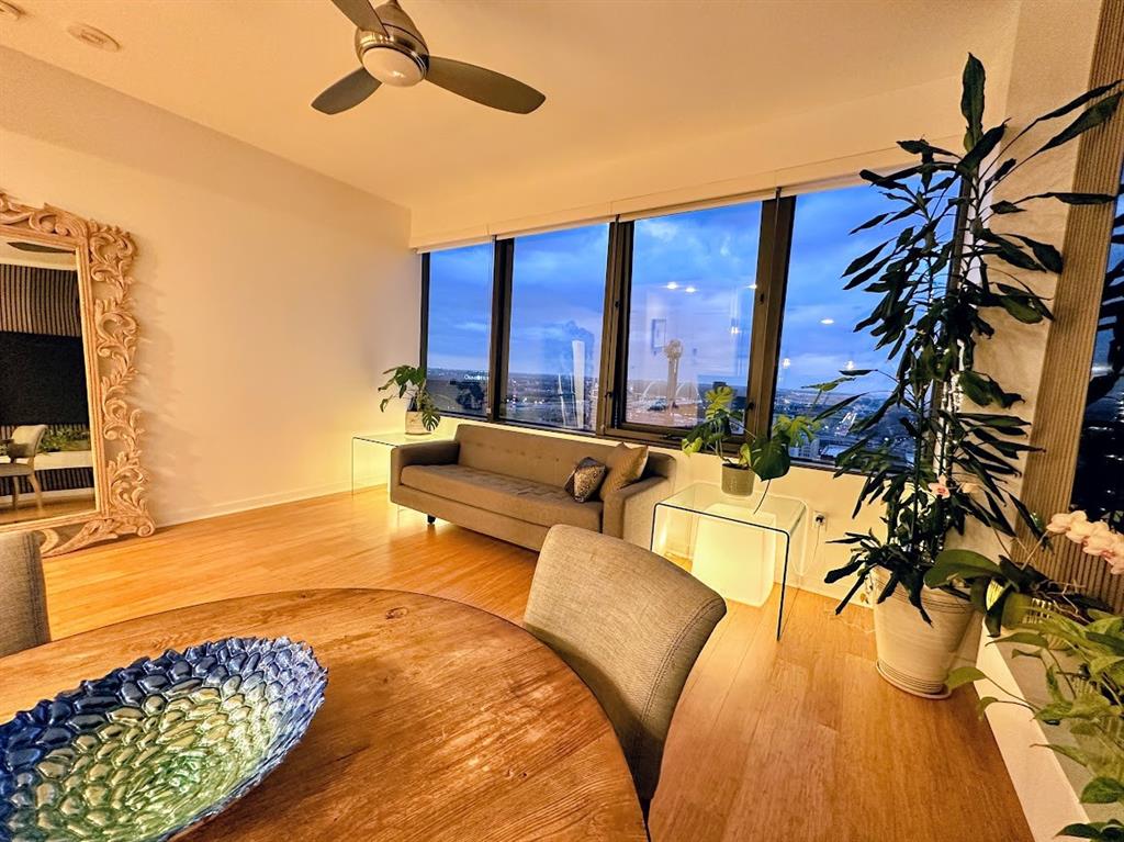 Metropolitan @ 1200 Main St - Residential