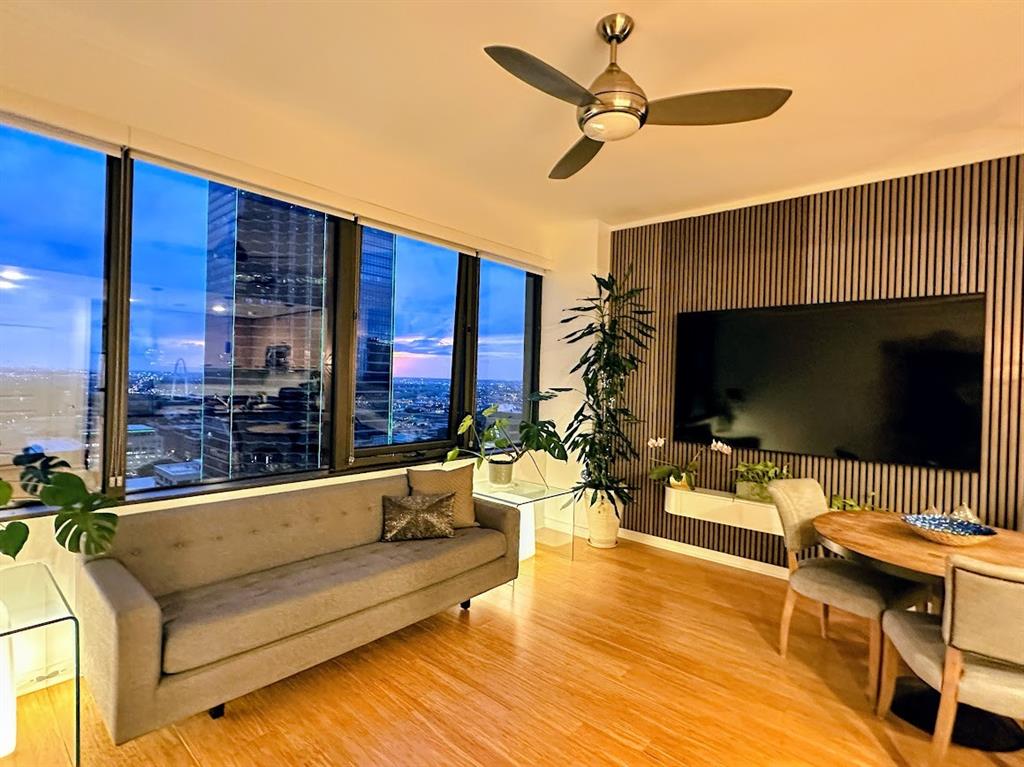 Metropolitan @ 1200 Main St - Residential