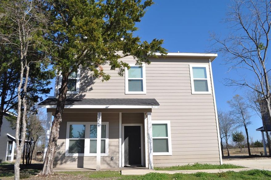 Just North of Waxahachie on FM 813 or Brown Street, a few miles before Rocket Cafe
This newly built home boasts three spacious bedrooms and 2.5 baths, highlighted by elegant tile and vinyl plank flooring throughout. Enjoy ample natural light and luxurious finishes that make every inch of of this home luxurious. The open-concept living area is perfect for entertaining, while the custom cabinetry in the kitchen offers both style and functionality. The home is 10 minutes from H.E.B., Red Oak school district, and surrounded by quiet neighborhoods and nature.
Additional monthly cost of $250.00 for Water, Septic, and Trash service. Trash pick up two times a week.