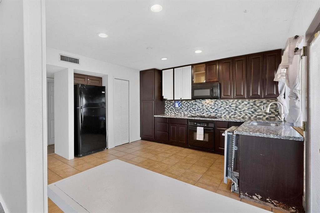 Woodlake 1 - Residential