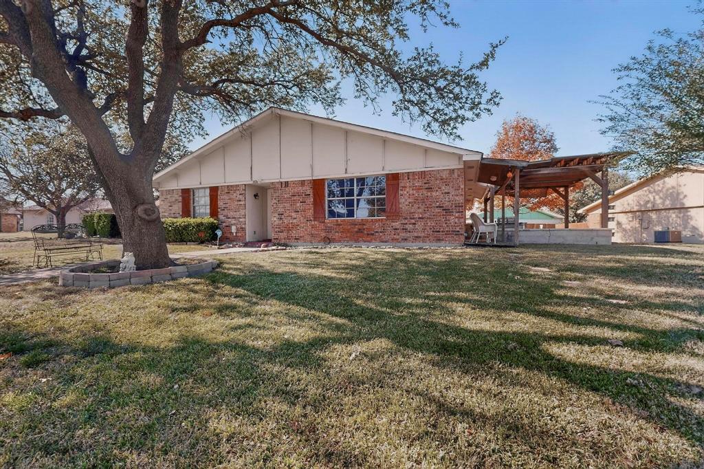 Woodlake 1 - Residential