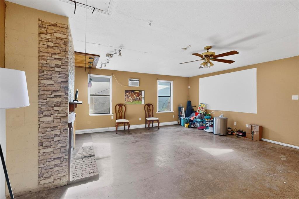 Woodlake 1 - Residential