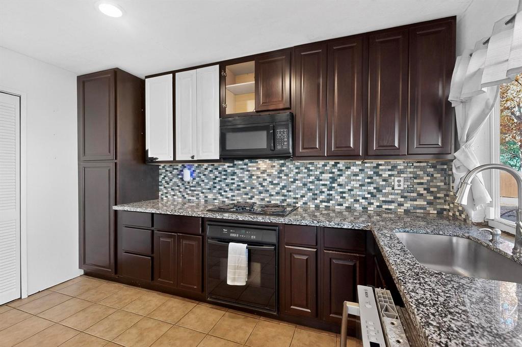 Woodlake 1 - Residential