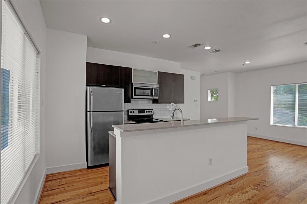 111 N Merrill Avenue