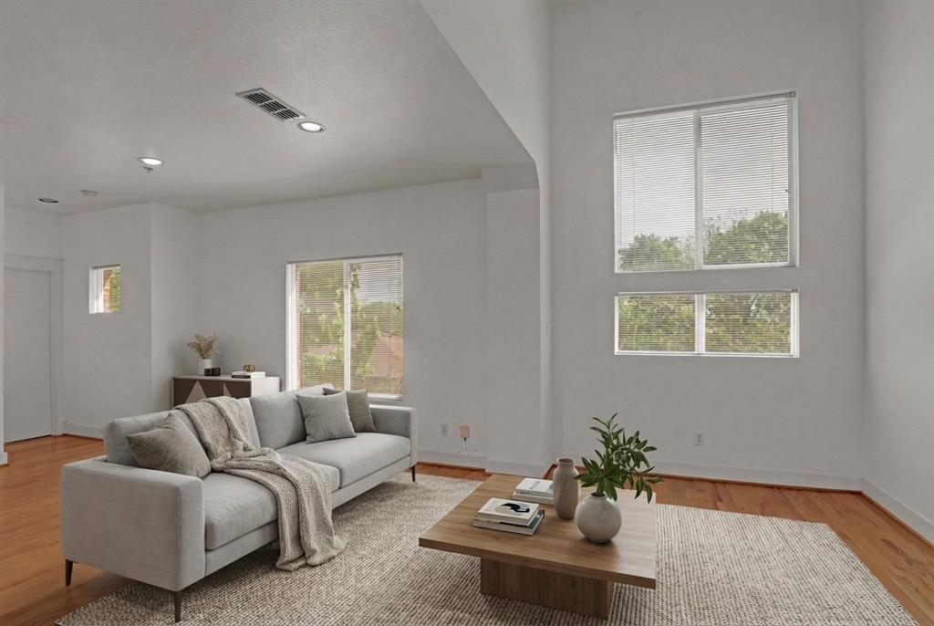 111 N Merrill Avenue