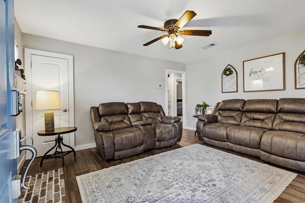 Valwood Park 04 - Residential