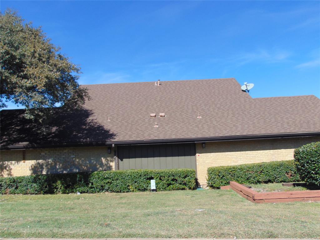 country creek condos - Residential