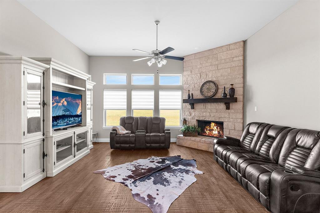 WINDHAVEN FARMS PHASE 1 & 2 - Residential